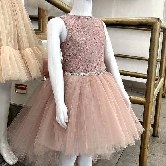Beautiful custom made dress in dusty pink. Brand new never worn